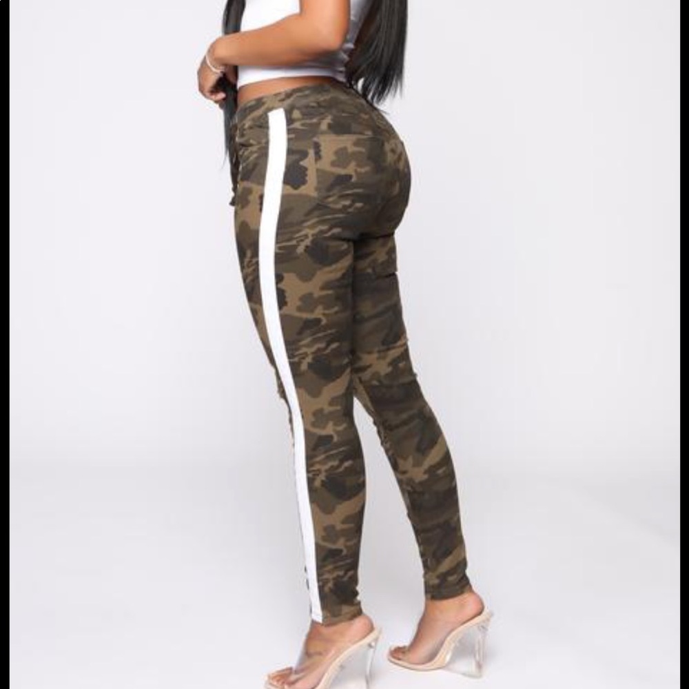 Karina stripped joggers